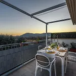 The Sunwall Loft Apartmán