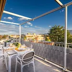 Daire The Sunwall Loft Lucca